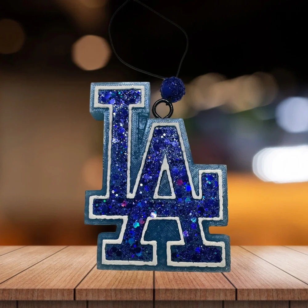 LA Dodgers Logo Hanging Air Freshener - Picture 2 of 5
